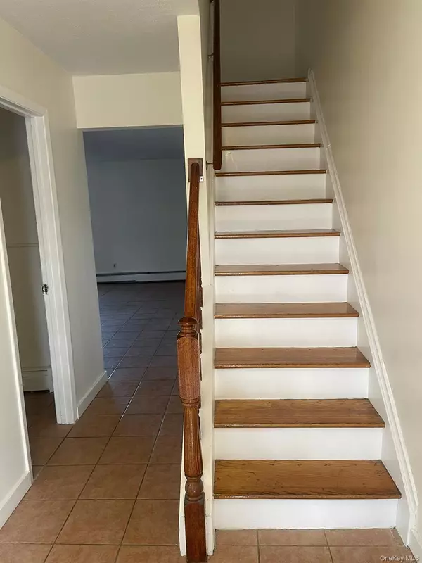 Middletown, NY 10941,18 Chaucer CT