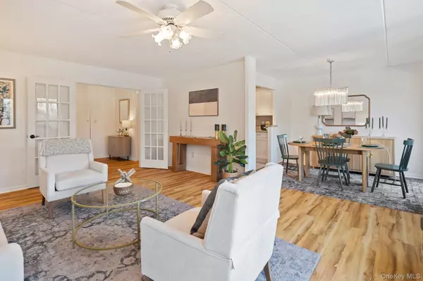 Hartsdale, NY 10530,100 High Point DR #305