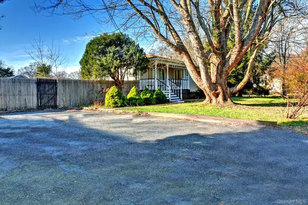 Mastic Beach, NY 11951,154 Jefferson DR