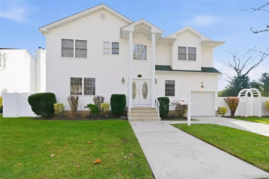 1762 Esposito CT, East Meadow, NY 11554