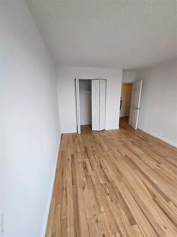 Corona, NY 11368,3412 113th ST #8G