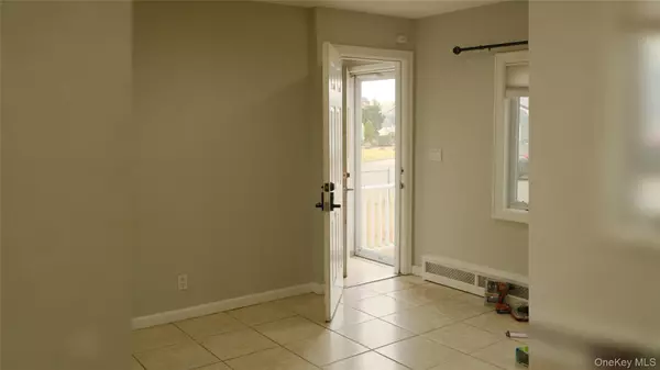 West Babylon, NY 11704,839 7th ST