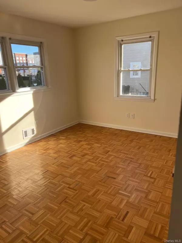 Ronkonkoma, NY 11779,Address not disclosed