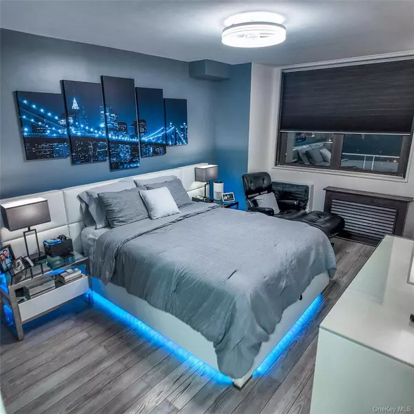 1966 Newbold AVE #904, Bronx, NY 10472