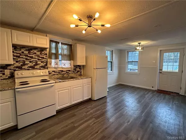 Bloomingburg, NY 12721,55-57 Burlingham RD #1