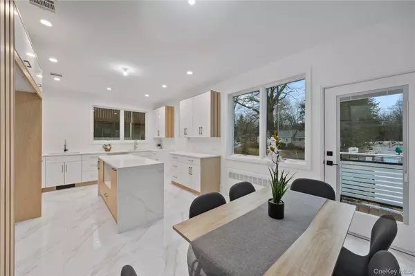 Monsey, NY 10952,242 Blauvelt RD #201