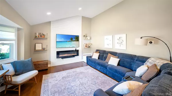 Deer Park, NY 11729,10 Ponder LN