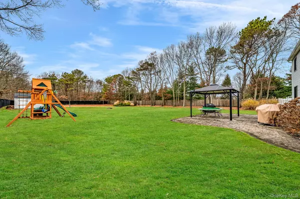 Holtsville, NY 11742,124 Spence AVE