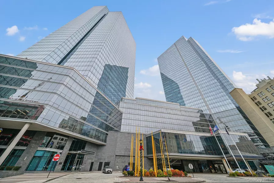 1 Renaissance SQ #15E, White Plains, NY 10601