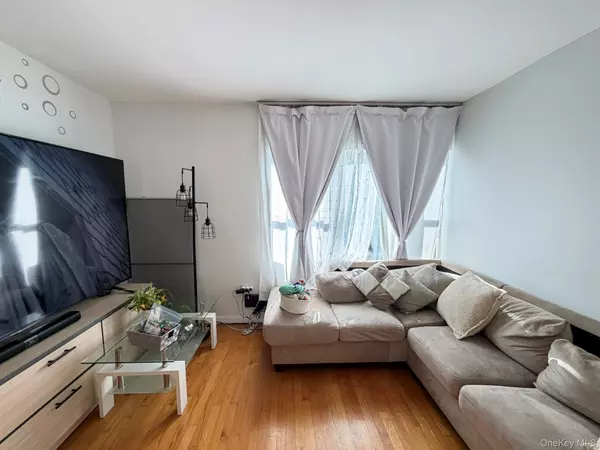 College Point, NY 11356,114-67 Taipei CT