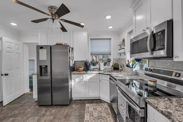 East Patchogue, NY 11772,164 Donegan AVE