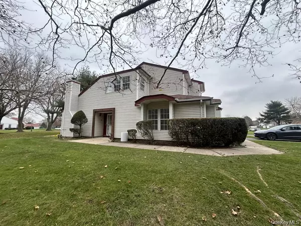 Coram, NY 11727,5 Norfolk CT