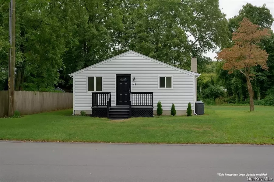 46 Saint George DR, Shirley, NY 11967