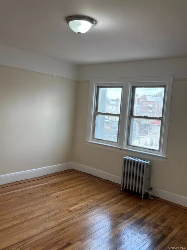 Laurelton, NY 11413,130-07 225th ST