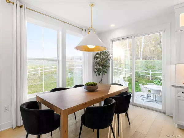 5102 Teaberry LN #35, Fishkill, NY 12524