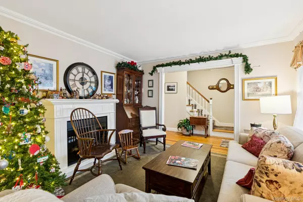 Massapequa, NY 11758,251 Hamilton AVE