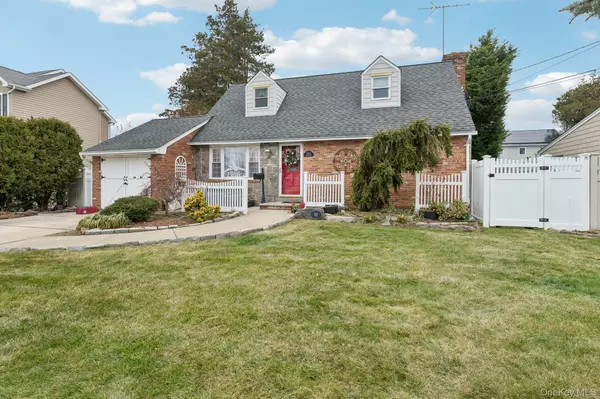 Massapequa, NY 11758,251 Hamilton AVE