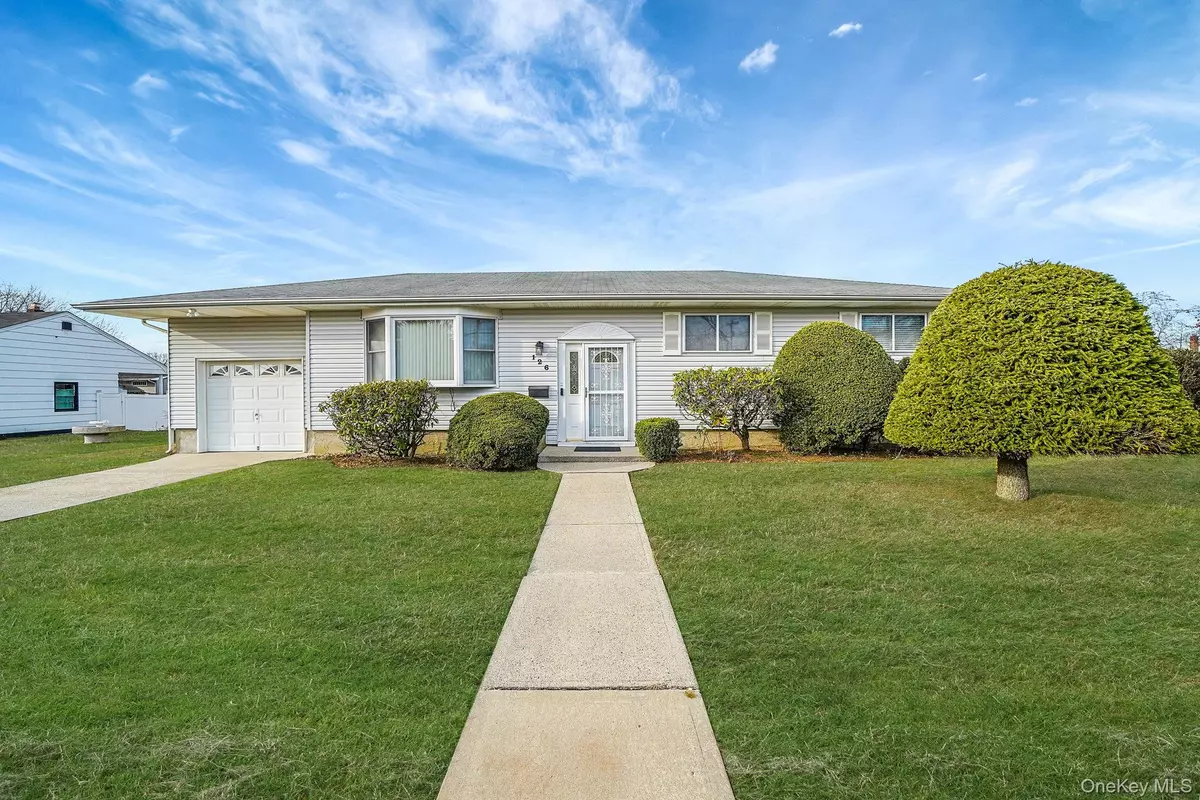 Deer Park, NY 11729,126 W 3rd ST