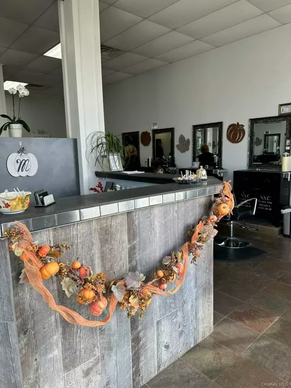 Massapequa, NY 11758,632 Broadway