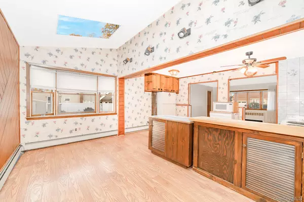 Massapequa, NY 11758,242 N Pine ST