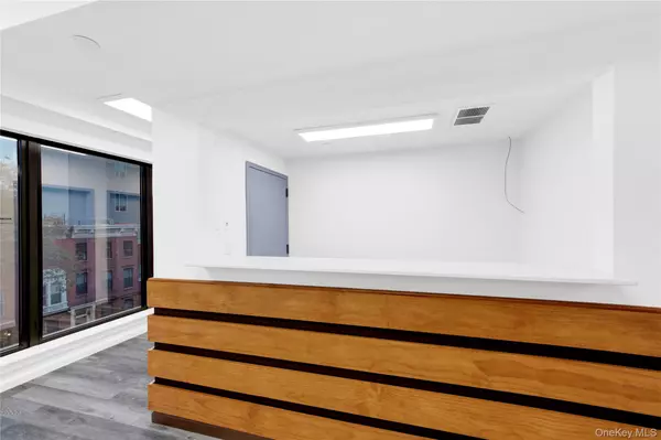 New York (manhattan), NY 10032,505 W 168th ST #4th Floor