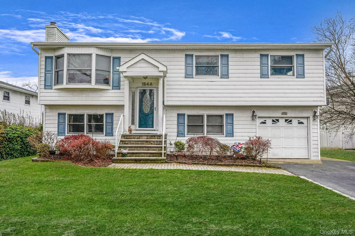 West Babylon, NY 11704,154A Woodrow Pkwy