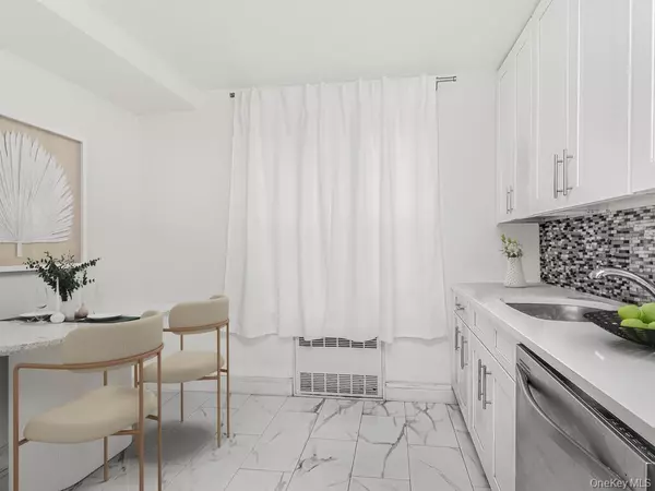 Bronx, NY 10463,2750 Johnson AVE #4B