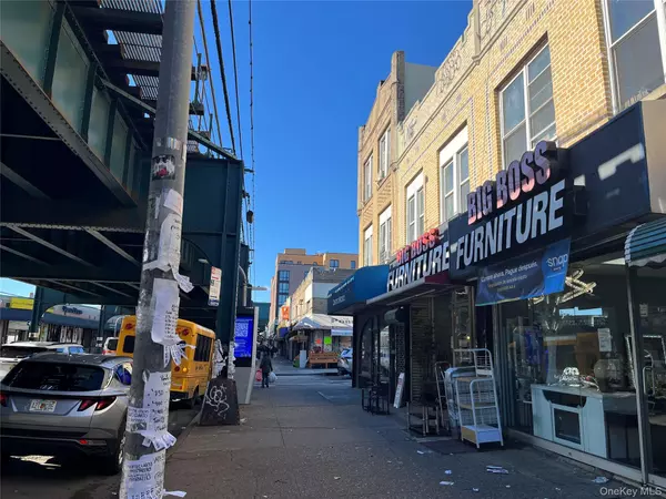 Jackson Heights, NY 11372,9307 Roosevelt AVE