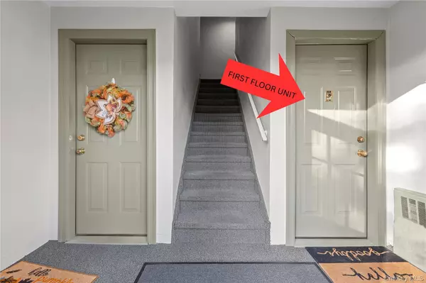 North Babylon, NY 11704,51 Edmunton DR #F17