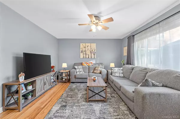 North Babylon, NY 11704,51 Edmunton DR #F17