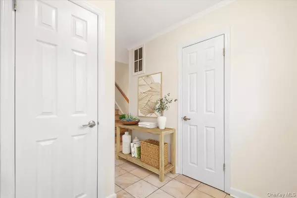 Mount Kisco, NY 10549,18 Park DR