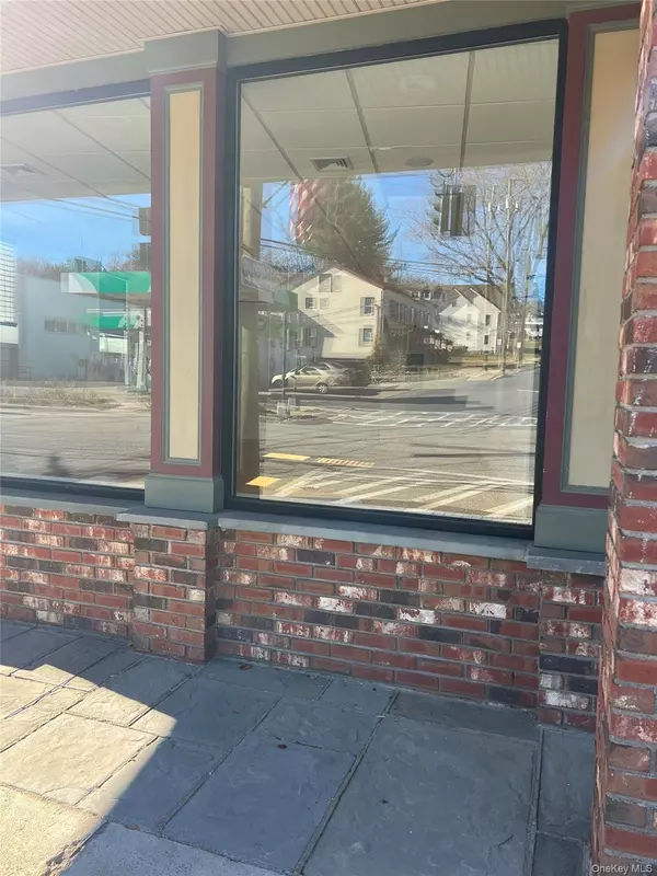 Florida, NY 10921,2 N Main ST #2