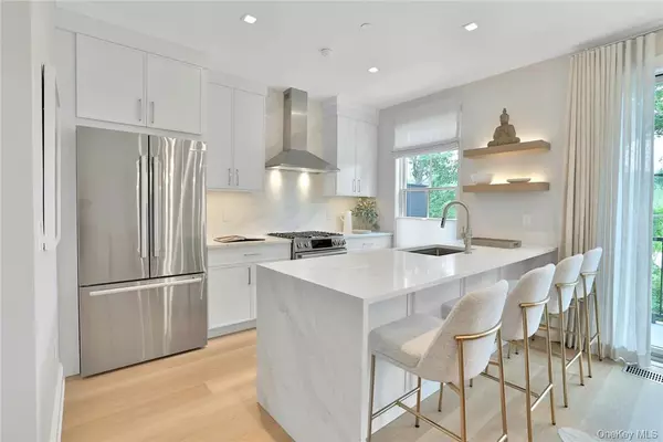 Armonk, NY 10504,162 Bedford RD #16