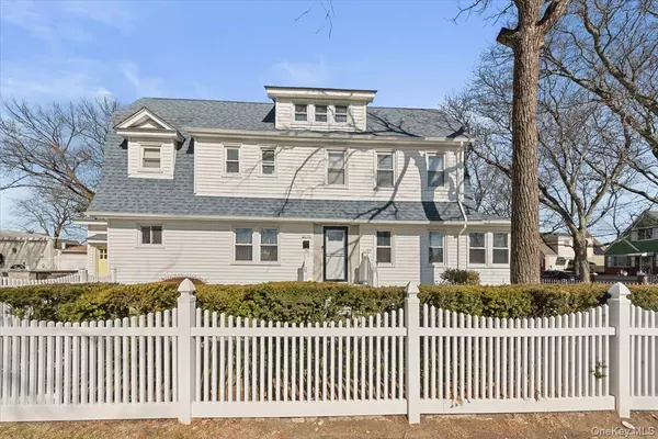 Saint Albans, NY 11412,120-44 192nd ST