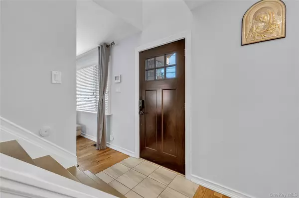 East Meadow, NY 11554,1863 Chester DR