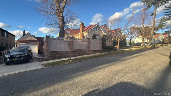 Little Neck, NY 11363,4020 249th ST