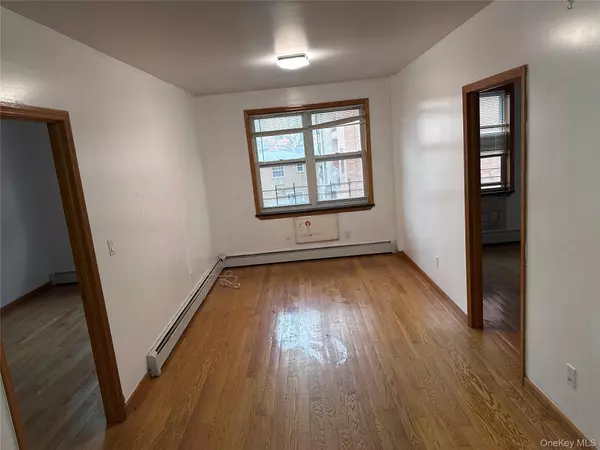 Flushing, NY 11365,71-77 159 ST #2B