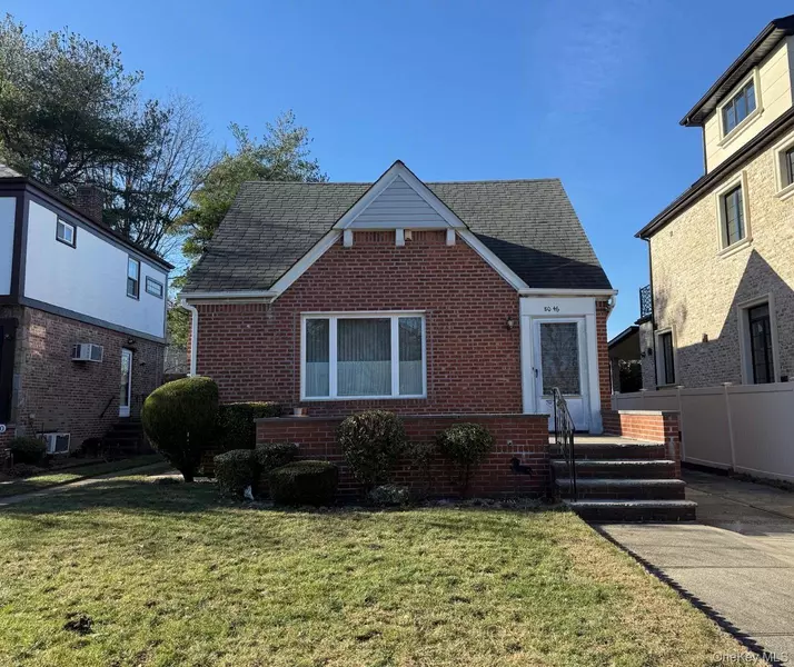 8046 Chevy Chase ST, Jamaica Estates, NY 11432