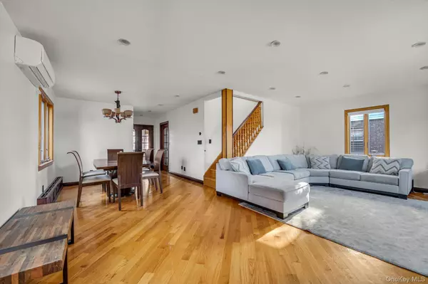 Fresh Meadows, NY 11365,6954 180th ST