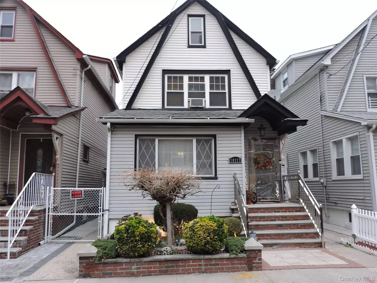 Jamaica, NY 11433,10717 Fern PL