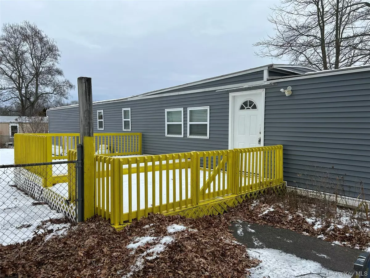 Gardiner, NY 12525,717 Modena Country Club