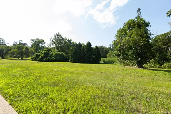 Old Westbury, NY 11568,Lot #3 Maple Crest DR