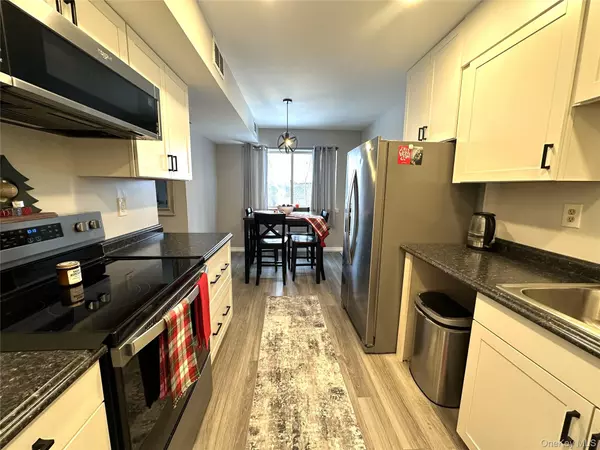 Poughkeepsie, NY 12603,26 Cooper #510