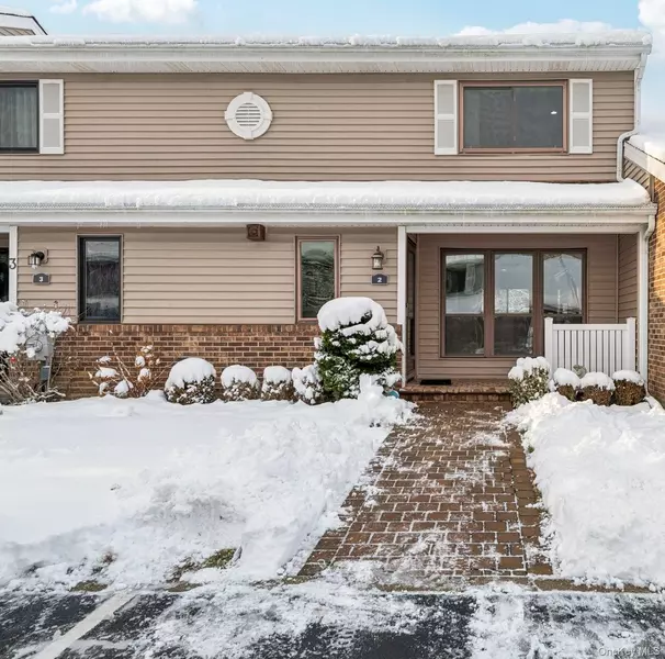 2 W Pond CT, Smithtown, NY 11787