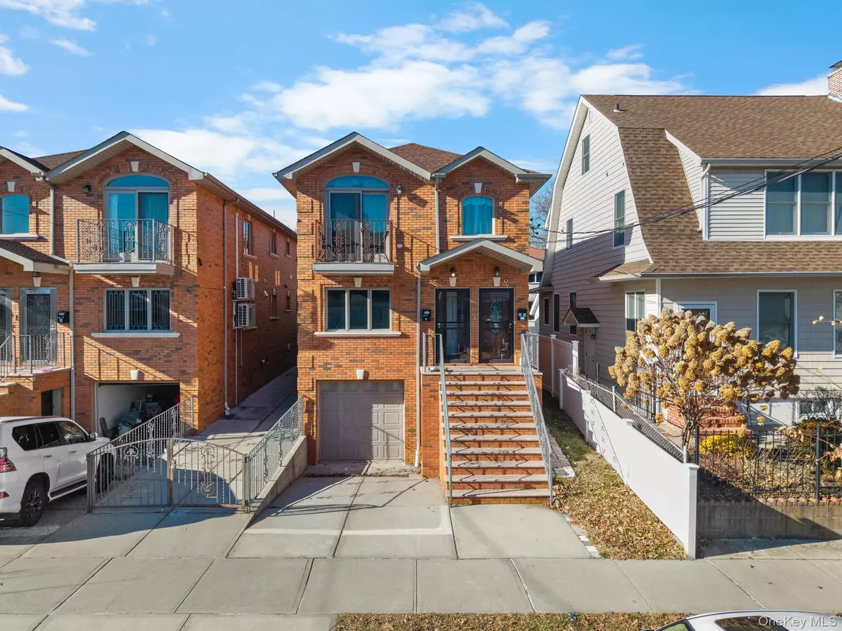 Whitestone, NY 11357,17-34 149th ST