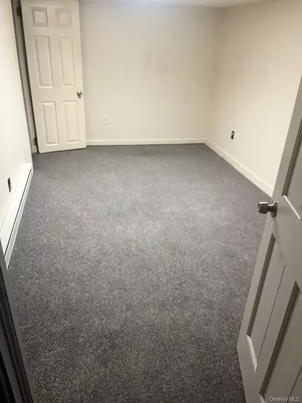 Poughkeepsie, NY 12601,35 Vernon TER