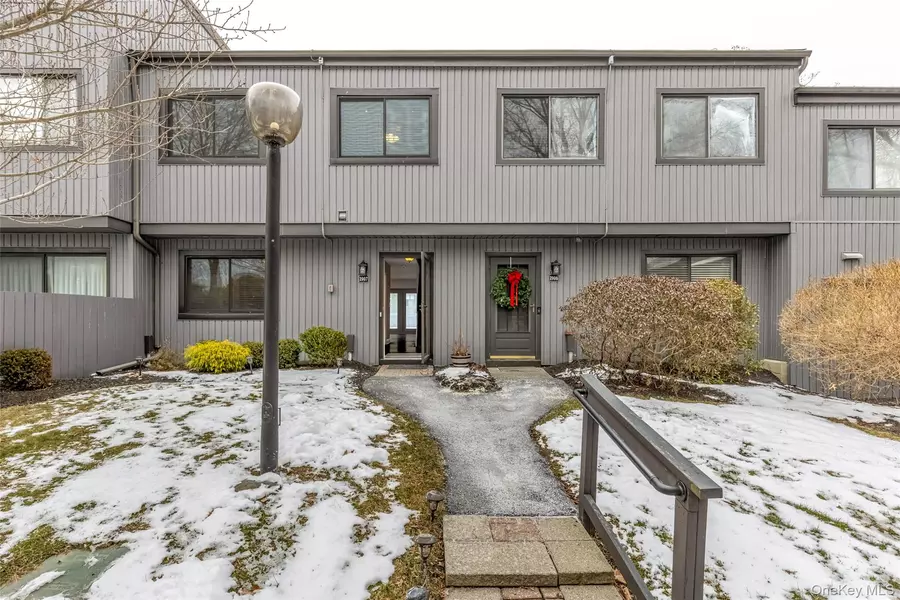 1907 Magnolia WALK, Poughkeepsie, NY 12603