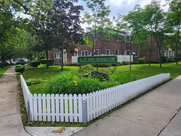 224-23 Kingsbury AVE #B, Oakland Gardens, NY 11364