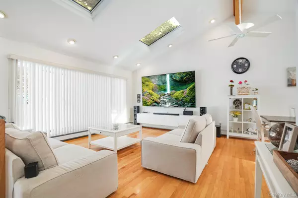 Mahopac, NY 10541,53 Tanager RD