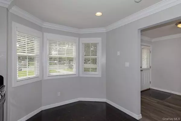 Middle Island, NY 11953,510 Tudor LN #510